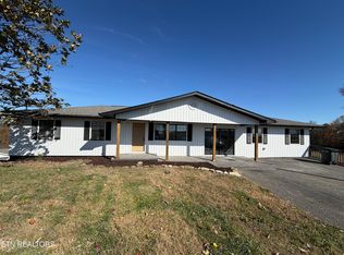 328 Peach Orchard Rd, Clinton, TN 37716