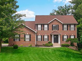 655 Gainesway Cir, Valparaiso, IN 46385