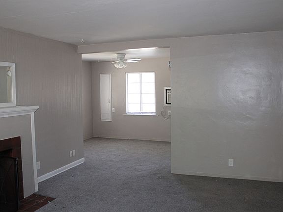 2nd image of 2323 V St Unit 5