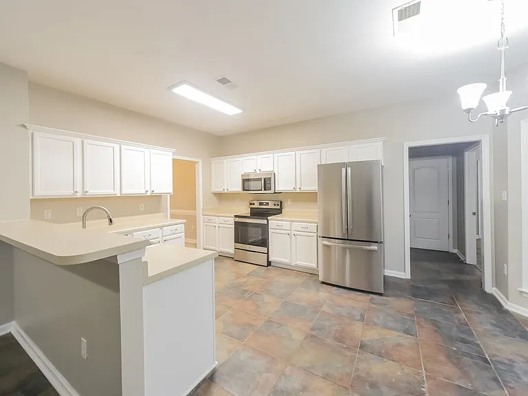 5606 Southbend Ln — Photo 9