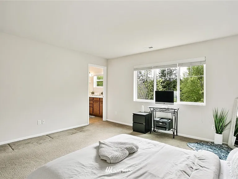 4703 Strathmore Cir SW — Photo 11