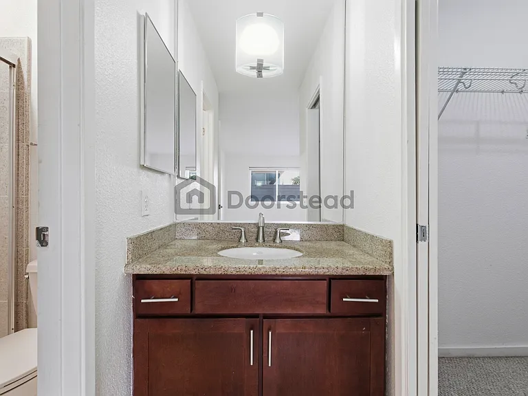 1318 B St #102 — Photo 32