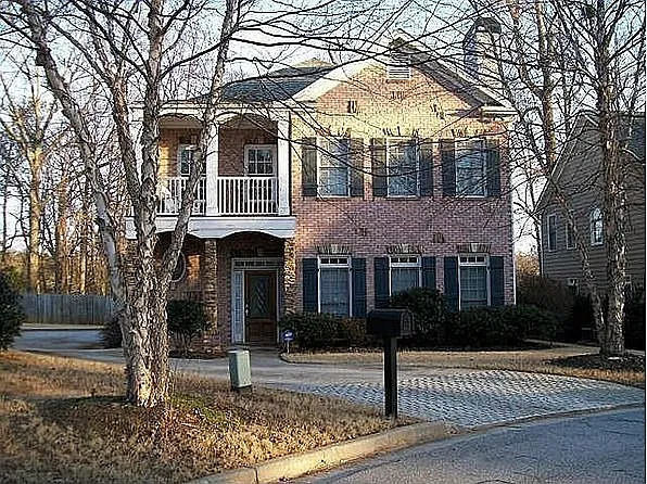 322 Farragut St NW photo 1