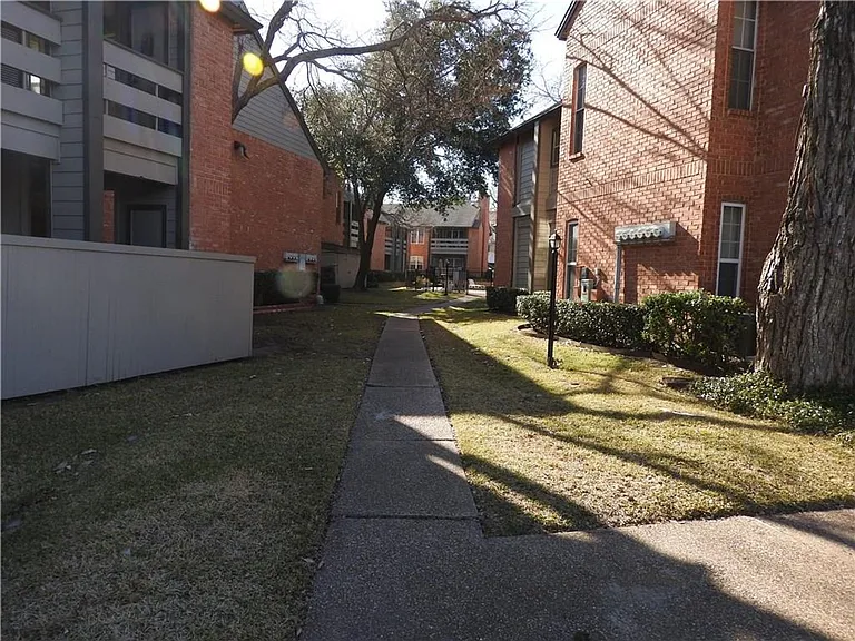 248 Jefferson Pkwy — Photo 21