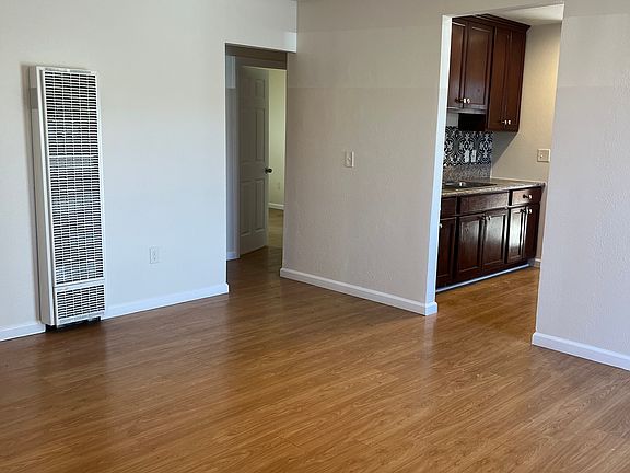 4th image of 524 W 81st St #524