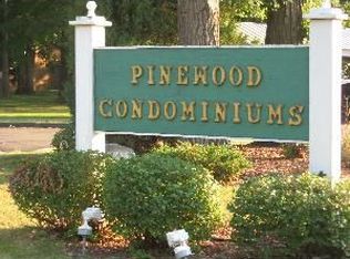 1752 Fort St #22, Trenton, MI 48183