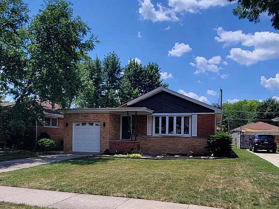 4th image of 1234 Community Dr