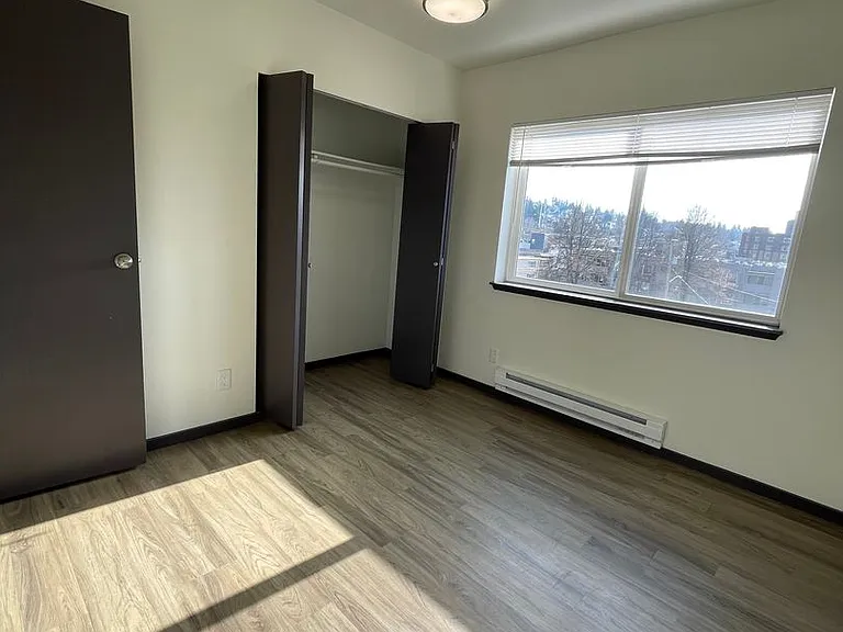 6040 Cali - Spacious 1 & 2 Units | Washer/Dryer | Private Balcony | Lots on Natural Light — Photo 42
