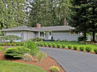 18981 Forest Park Dr NE, Lake Forest Park, WA 98155