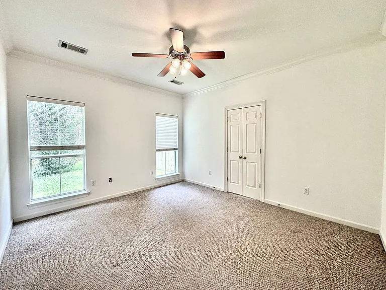 413 Lake Worth Dr — Photo 8