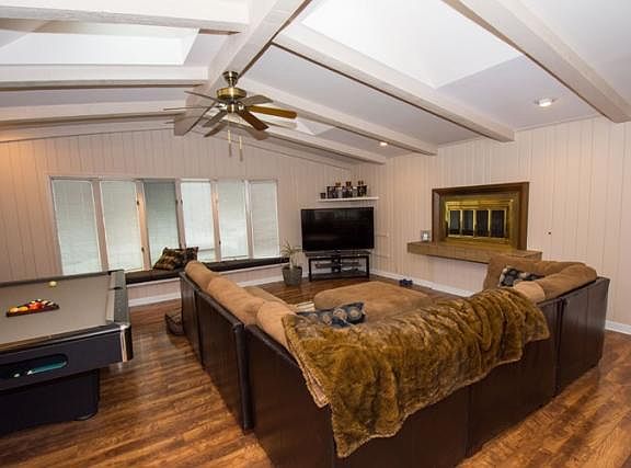 3rd image of 3420 Hays Ct