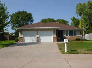 1010 E 33rd St, Kearney, NE 68847