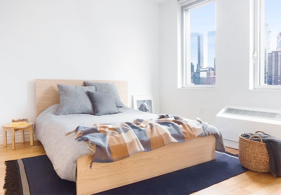 1st image of 550 W 54th St APT 603