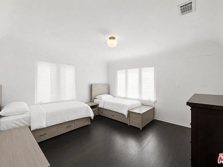 1542 S Canfield Ave — Photo 20