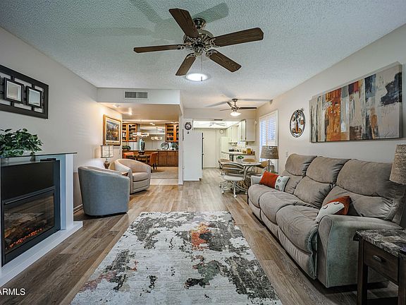 5th image of 12738 W Maplewood Dr
