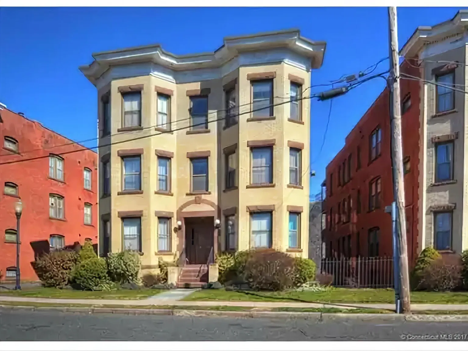 32 Essex St — Photo 4
