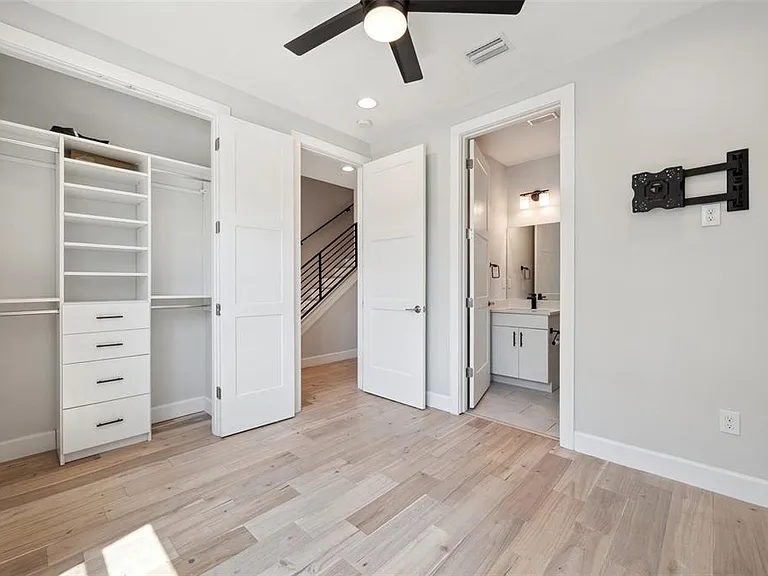 401 N Oregon Ave #9 — Photo 6