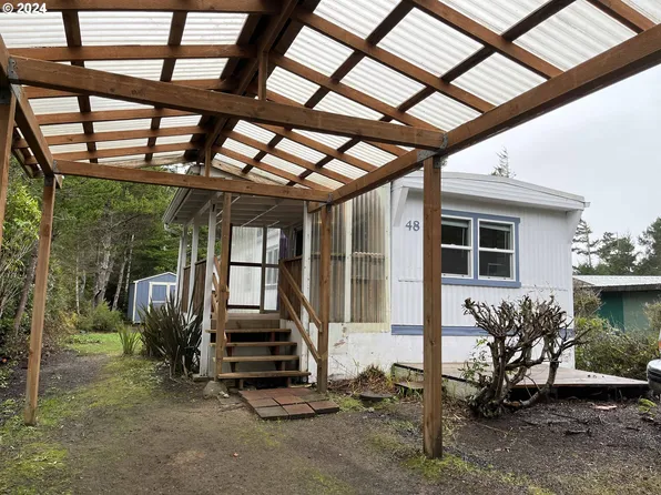 1600 Rhododendron Dr Space 48, Florence, OR 97439