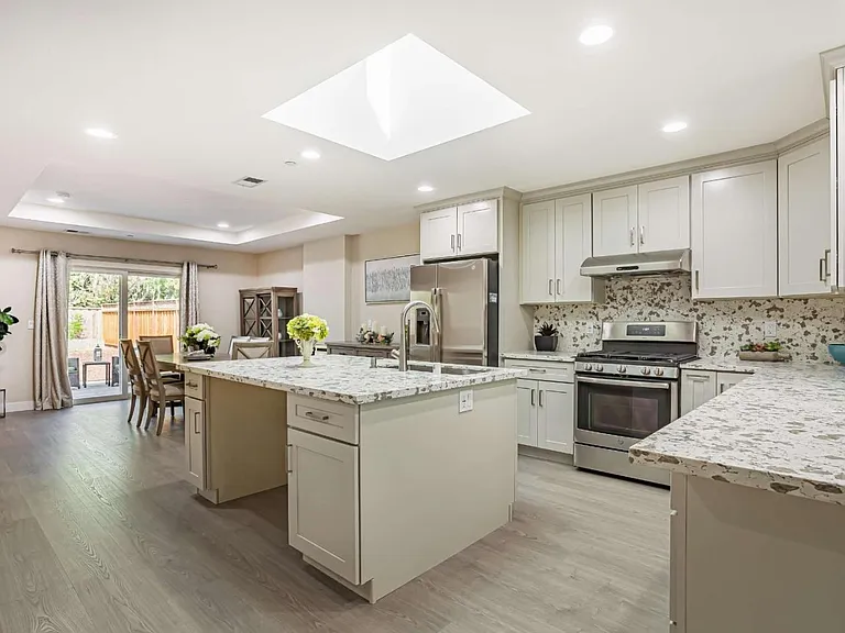 489 Clifton Ave — Photo 15