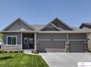 8812 N 161st Ave, Bennington, NE 68007
