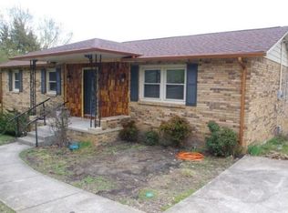 202 Lock Seven Ln, Carthage, TN 37030