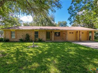 129 Nueces Ln, Seguin, TX 78155