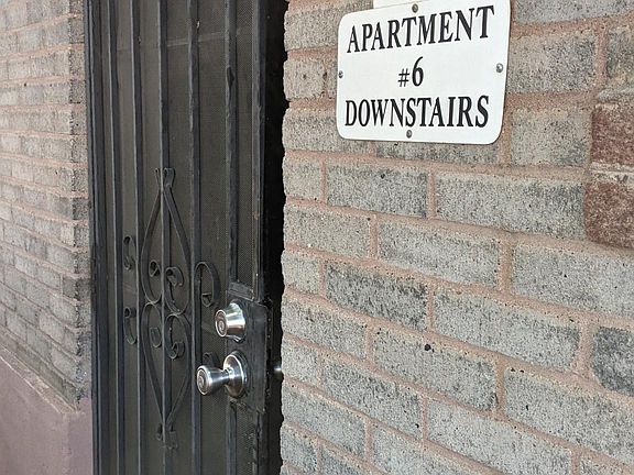 3rd image of 309 Edith Blvd NE #6