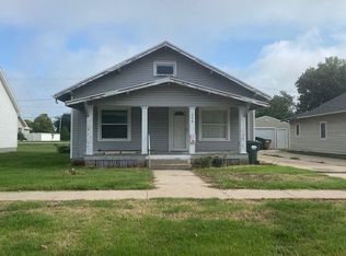 258 W 5th St, Hoisington, KS 67544