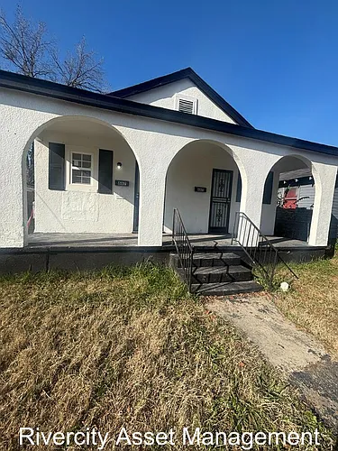 665 Marechalneil St Photo 1