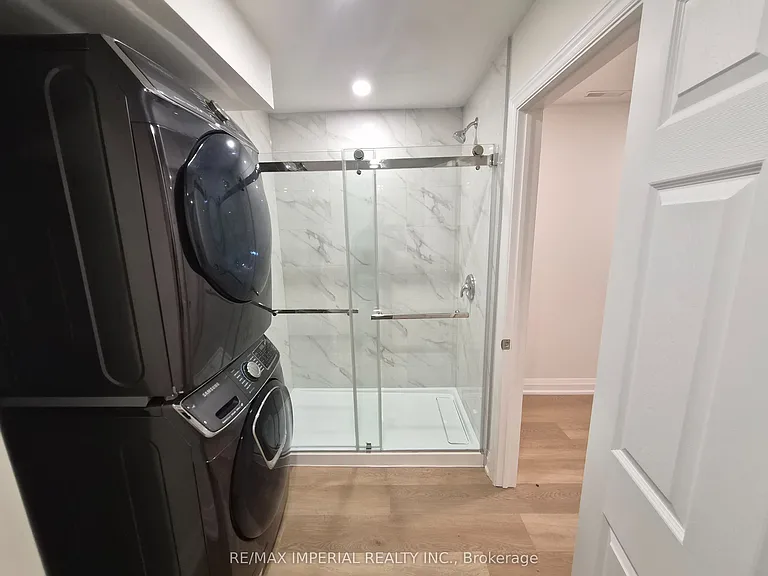 757 Pam Cres — Photo 19