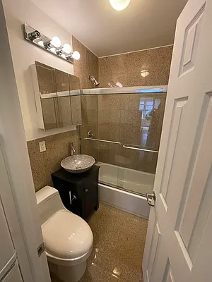 Rented by Eric Goodman Realty Corp | media 18