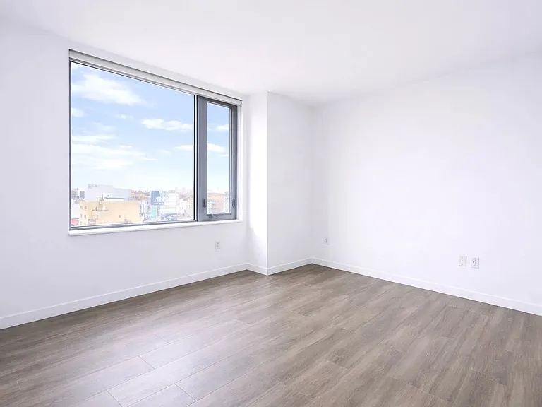 1524 Sheepshead Bay Rd #7G — Photo 6