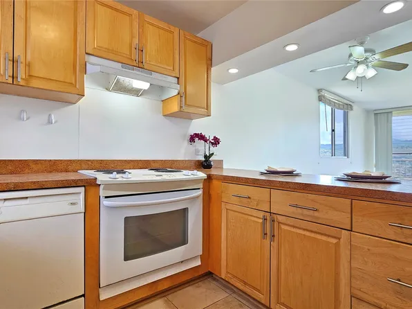 1160 Ala Napunani St APT 1701, Honolulu, HI 96818