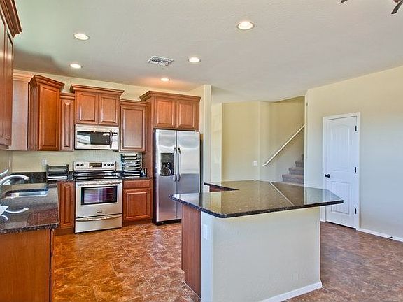 4th image of 7634 W Rock Springs Dr