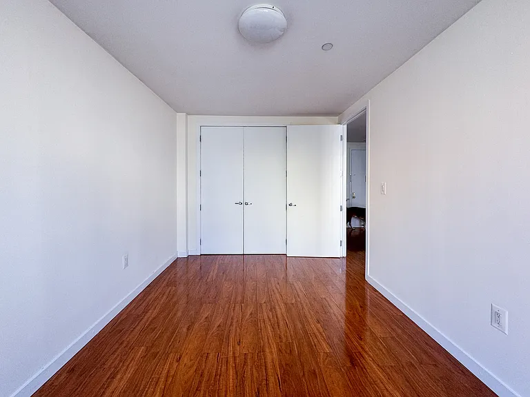 924 Metropolitan Ave #202 — Photo 6
