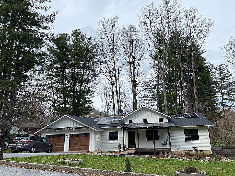 1st image of 412 Comet Dr