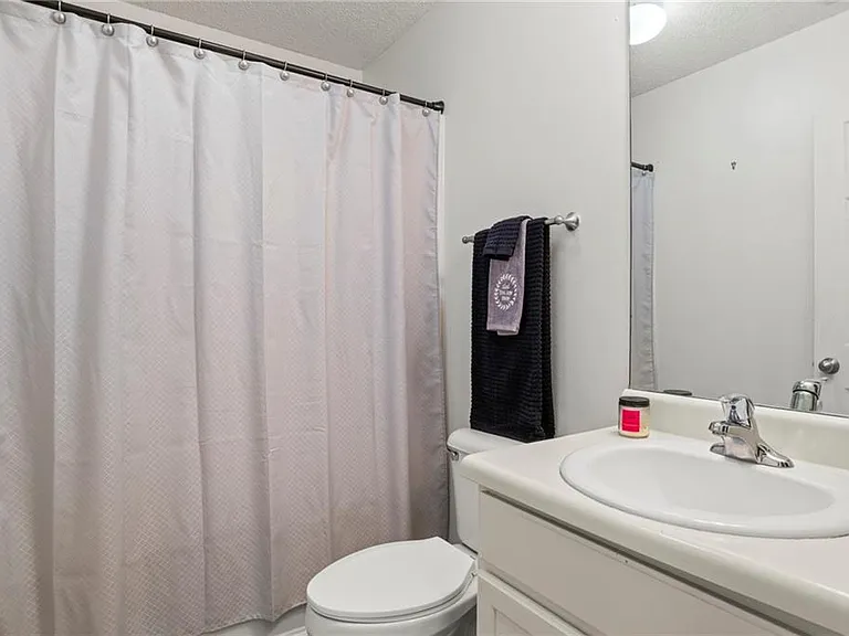 8650 Hamilton Bridges Dr S — Photo 22