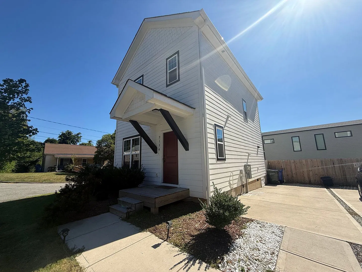 Stunning 3BD, 2.5BA Durham Home with Fenced Yard in a Prime Location — Photo 2