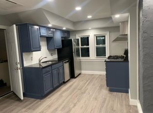 85 Colonial Ave FLOOR 3, Cranston, RI 02910