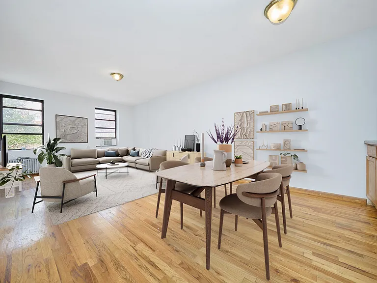 460 9th Ave #3 — Photo 1