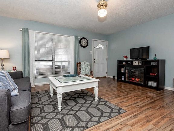 3rd image of 2744 Peachwood Trl
