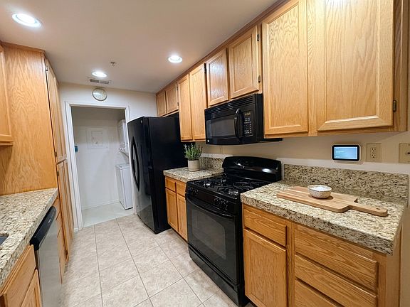 5th image of 1854 Marielle Pl Unit 621