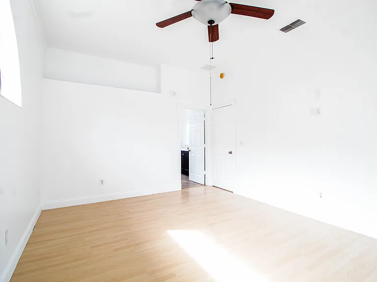 2782 Picadilly Cir — Photo 14