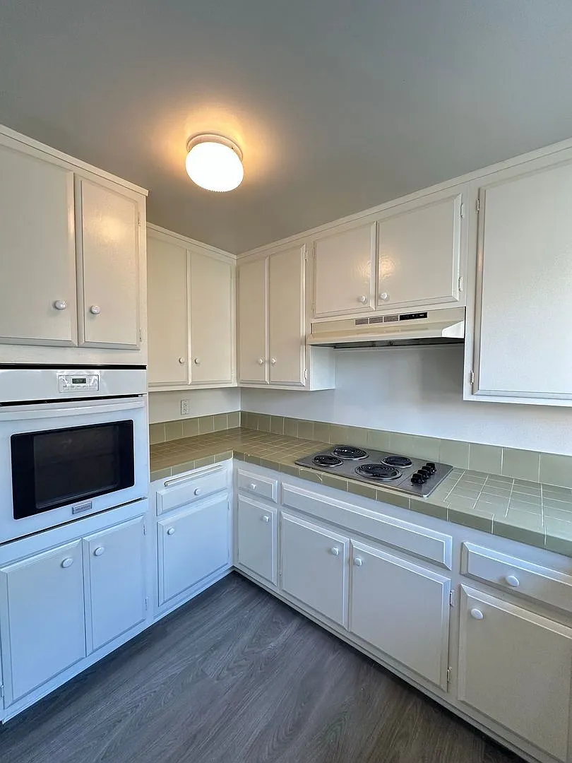 Building Photo - 2041 San Anseline Ave #1-14