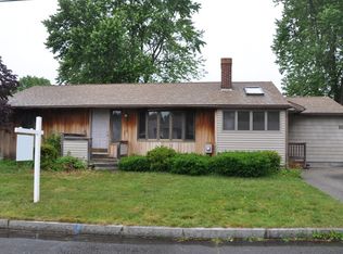 16 Hicks St, Springfield, MA 01104