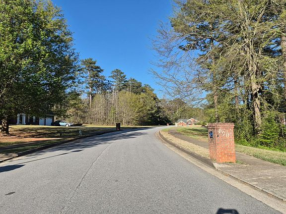 5th image of 490 Waterfront Dr
