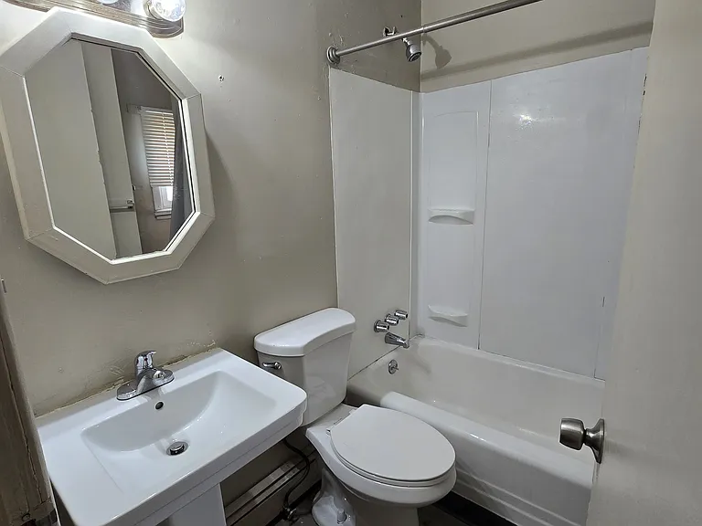 24 Ridge Park Ave #1 — Photo 4