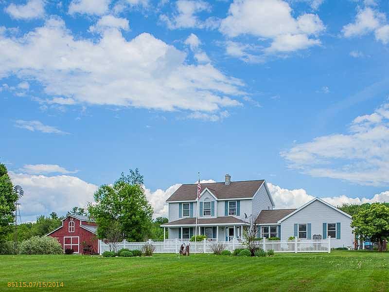 Main House ..Twin Ponds Farm