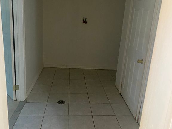 3rd image of 16 Galewood Dr