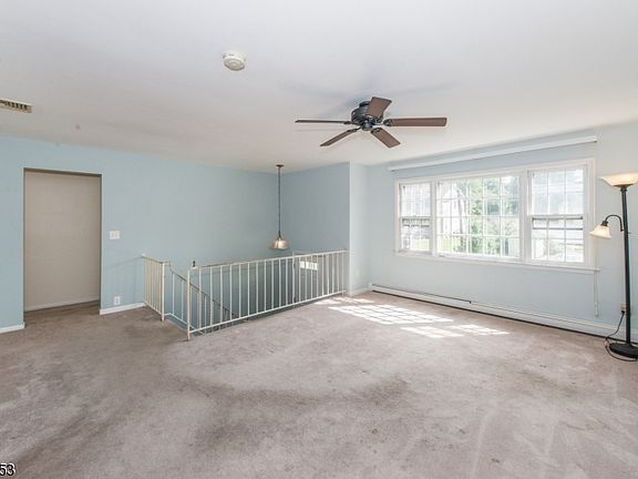 3rd image of 7 Woodrow Pl